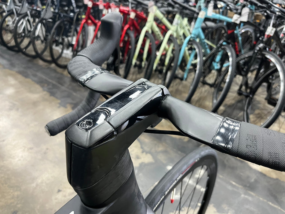 Felt AR FRD Ultimate SRAM Red eTap AXS 12 speed with Vision Team 35 alloy wheels