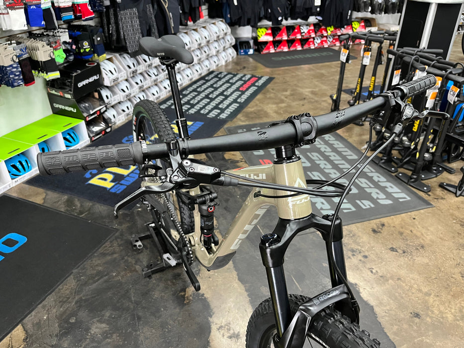 Fuji Rakan 29 1.5 - Clay/Gray