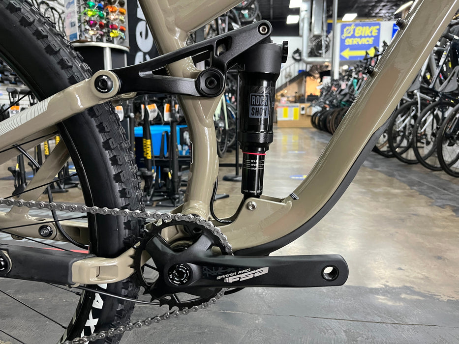 Fuji Rakan 29 1.5 - Clay/Gray