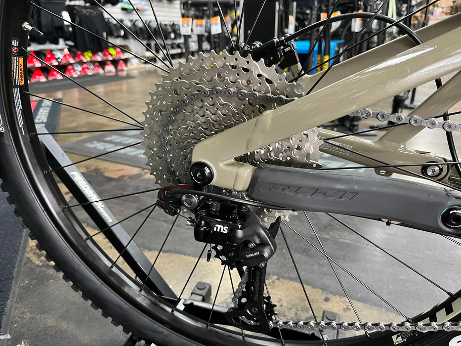 Fuji Rakan 29 1.5 - Clay/Gray