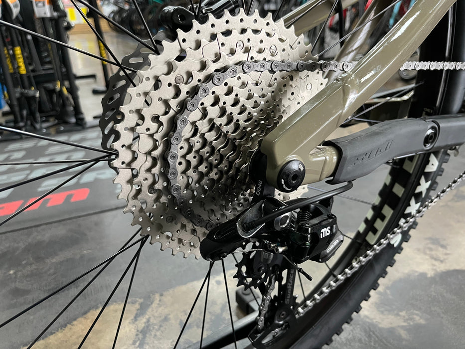 Fuji Rakan 29 1.5 - Clay/Gray