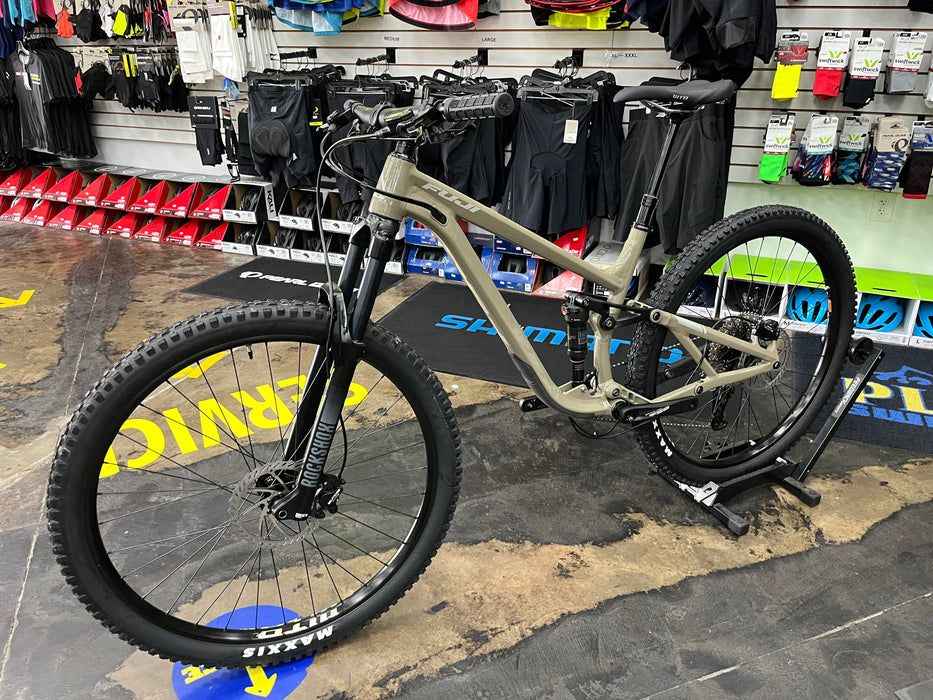 Fuji Rakan 29 1.5 - Clay/Gray
