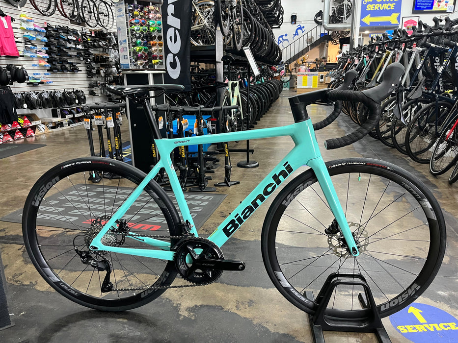 Bianchi Sprint Shimano 105 12-Speed - 2025