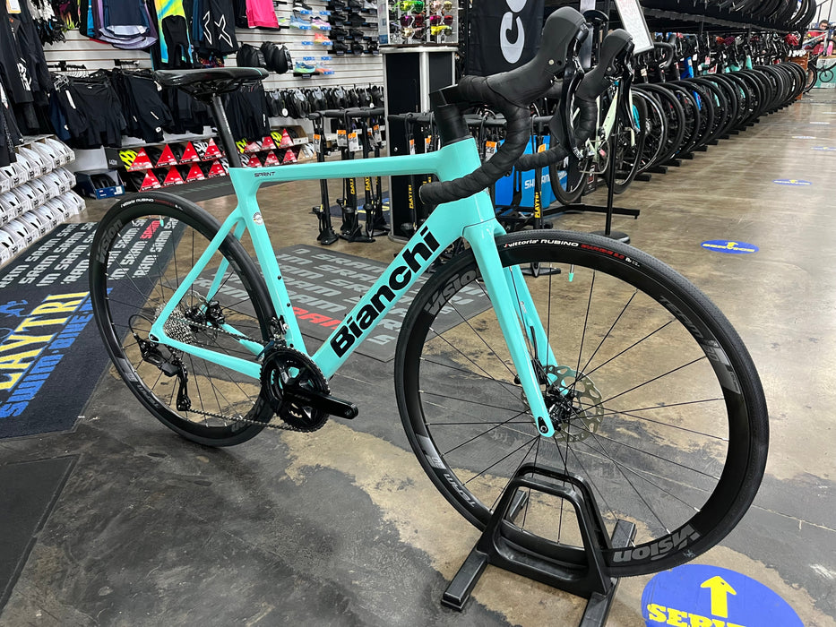 Bianchi Sprint Shimano 105 12-Speed - 2025