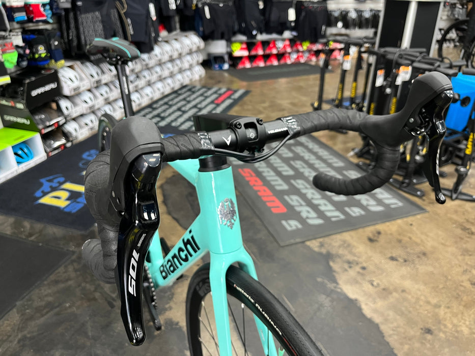 Bianchi Sprint Shimano 105 12-Speed - 2025