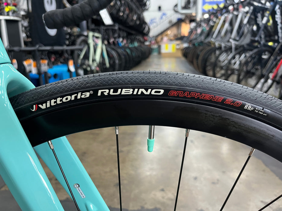 Bianchi Sprint Shimano 105 12-Speed