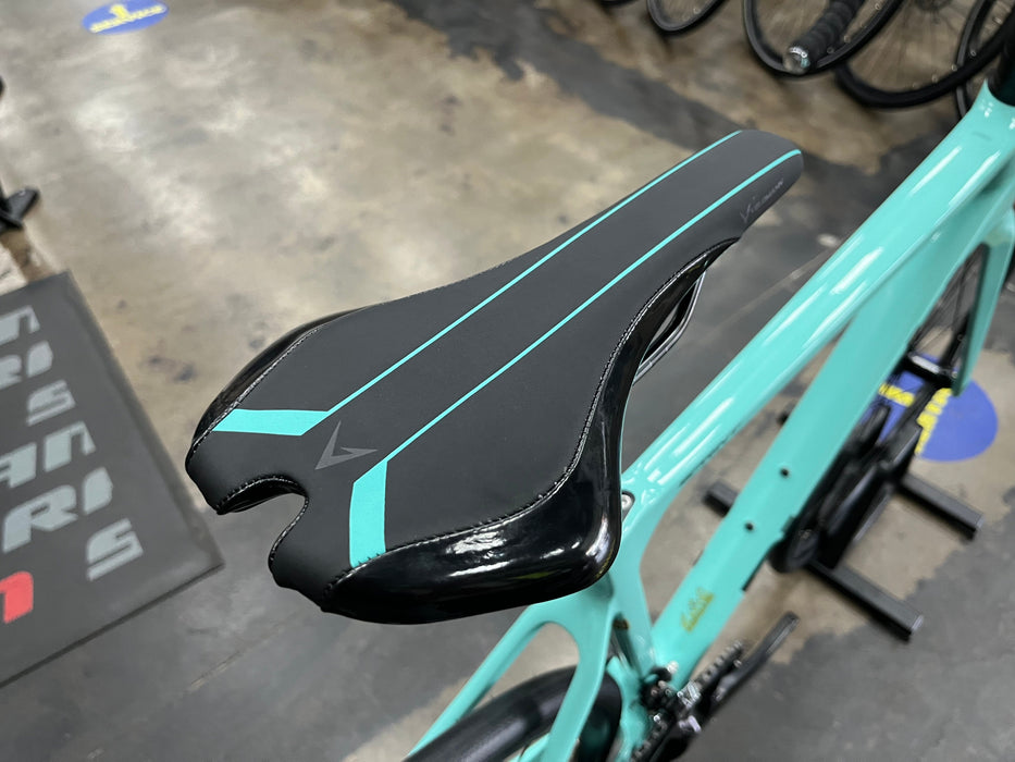 Bianchi Sprint Shimano 105 12-Speed