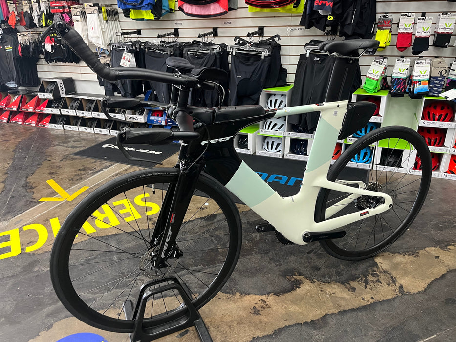 Felt IAX Advanced Shimano 105 12-Speed - Sage White 2025