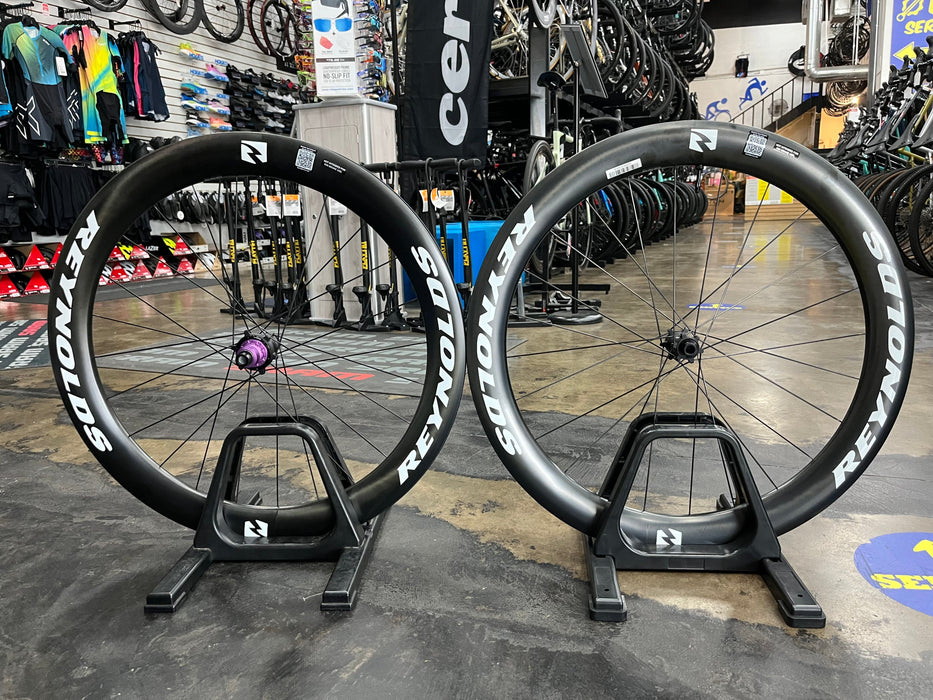 Reynolds Blacklabel Aero 60 Expert Disc Carbon Clincher Tubeless Wheelset
