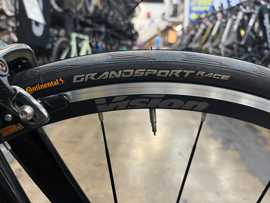 Cervelo P3 Shimano 105 11 Speed with Vision Team 25 Alloy Wheels DEMO