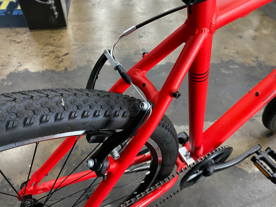 Batch The Lifestyle Bicycle Shimano Tourney - Demo