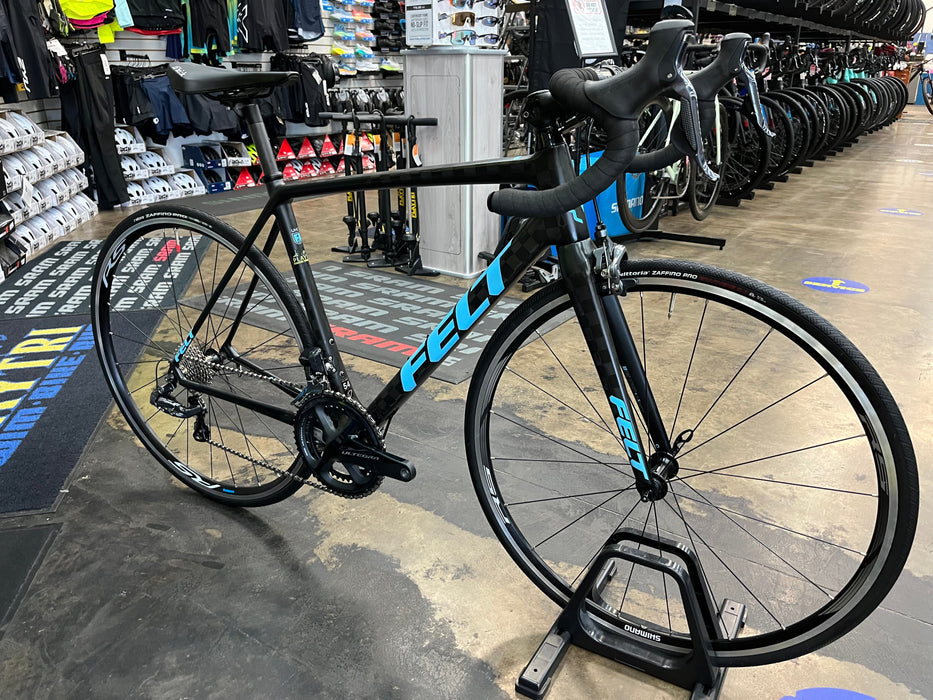 Felt FR2 Shimano Ultegra Di2 11 speed Rim Brake DEMO