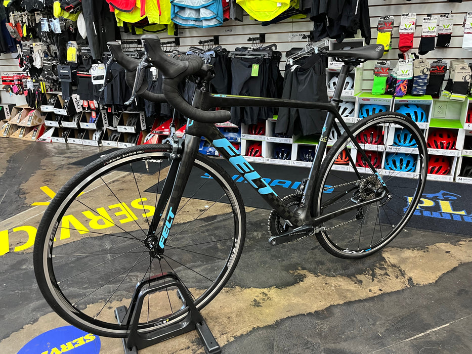 Felt FR2 Shimano Ultegra Di2 11 speed Rim Brake DEMO