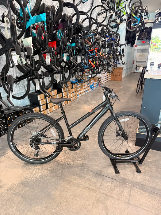 Breezer Midtown 1.5. ST Shimano Altus 2022