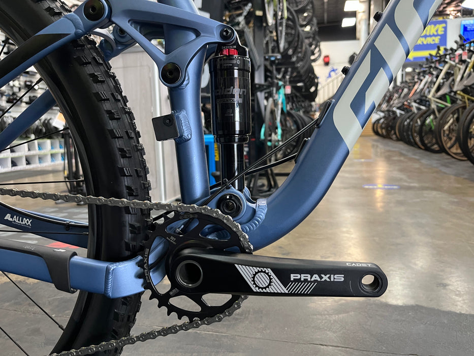 Giant Stance 2 Shimano Deore 12 Speed - Blue Ashes 2021