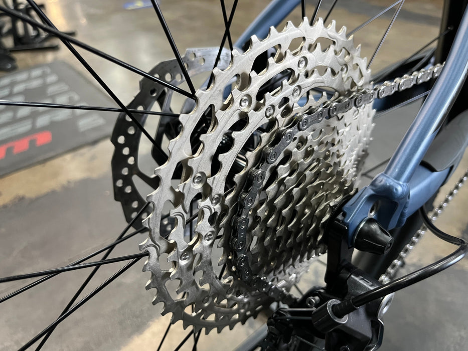 Giant Stance 2 Shimano Deore 12 Speed - Blue Ashes 2021