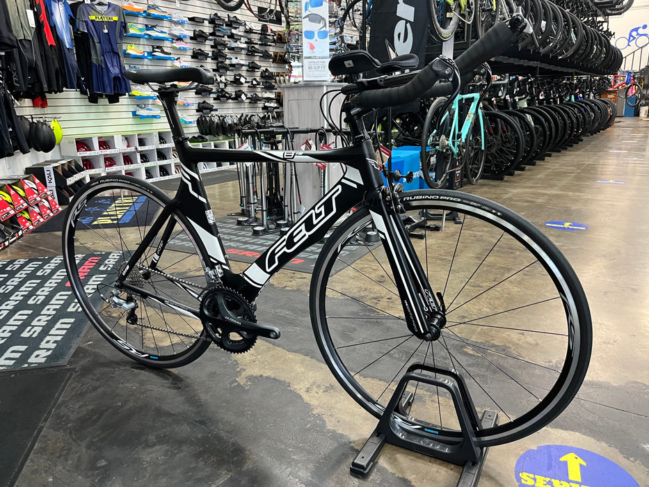 Felt B16 Shimano Ultegra 10 Speed - Carbon/Black/White 2013 USED