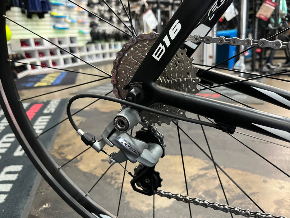 Felt B16 Shimano Ultegra 10 Speed - Carbon/Black/White 2013 USED