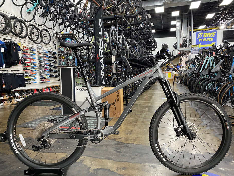Fuji Auric 27.5 1.5 Deore 11 Speed - Satin Hazy Silver