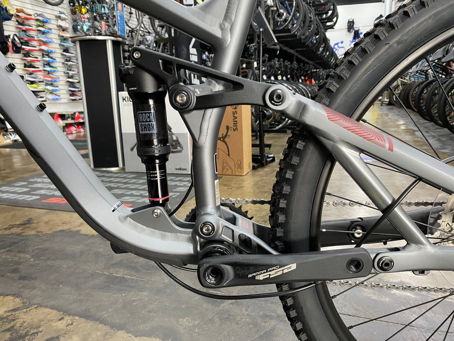 Fuji Auric 27.5 1.5 Deore 11 Speed - Satin Hazy Silver