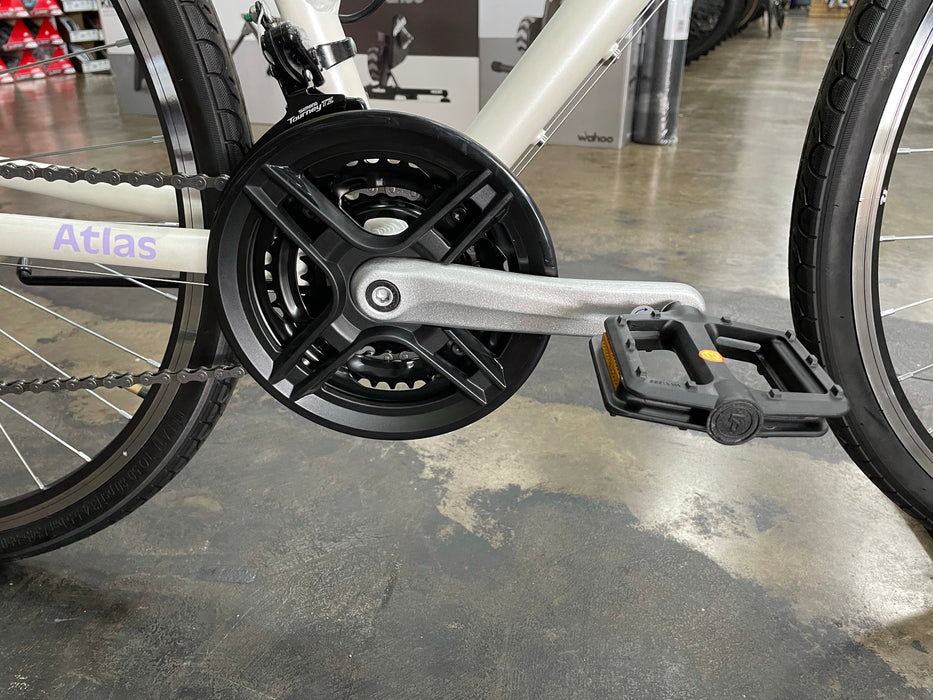 Retrospec Atlas Step-Thru Comfort Hybrid Bike Shimano Tourney - White