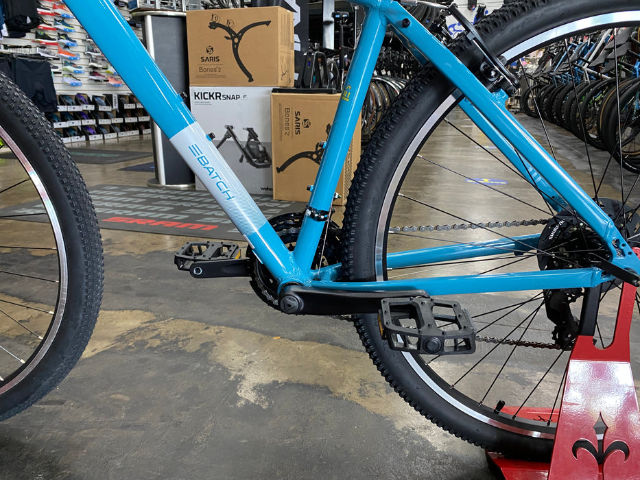 Batch The Mountain Bicycle Shimano Tourney - Gloss Blue