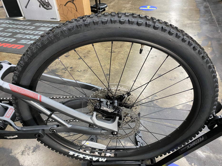Fuji Auric 27.5 1.5 Deore 11 Speed - Satin Hazy Silver