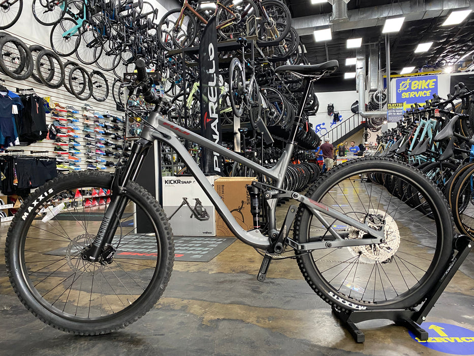 Fuji Auric 27.5 1.5 Deore 11 Speed - Satin Hazy Silver