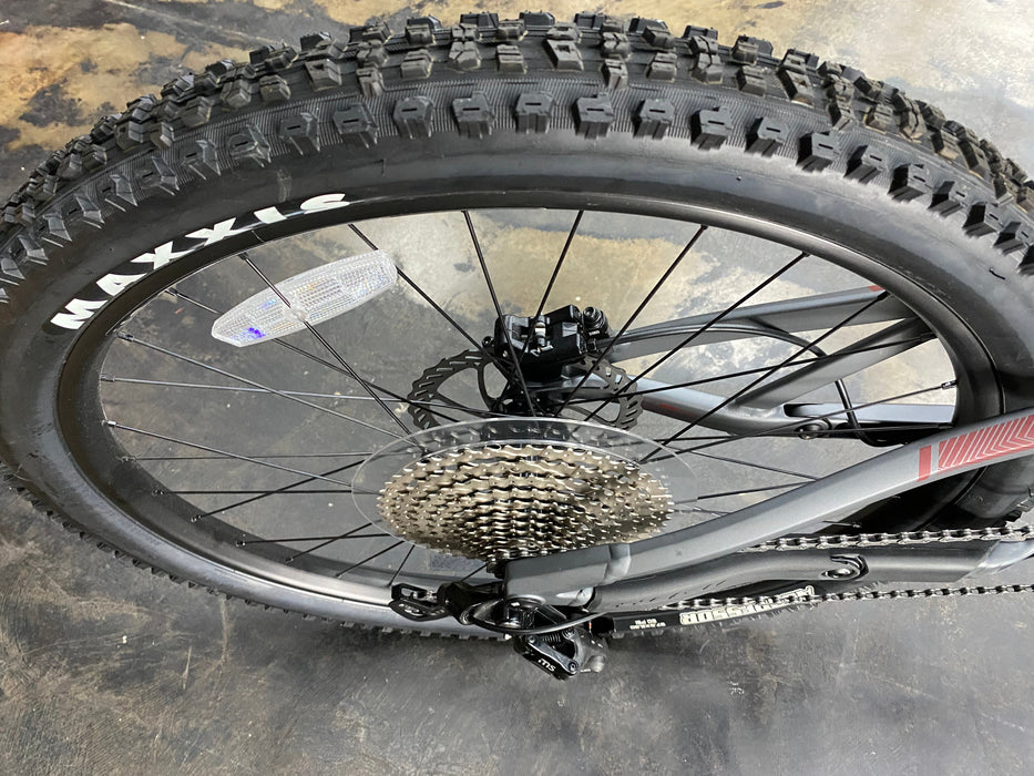 Fuji Auric 27.5 1.5 Deore 11 Speed - Satin Hazy Silver