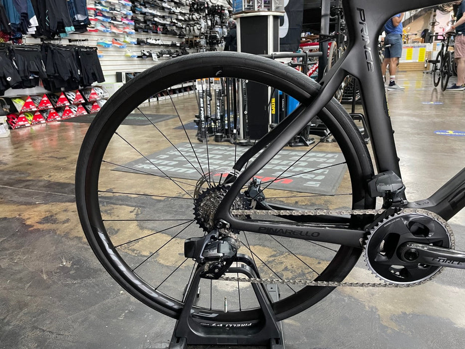 Pinarello Prince Disc SRAM D1 Force eTap AXS - BOB 2023